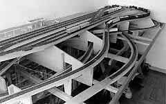 Maquete de ferreomodelismo em constru&ccedil;&atilde;o